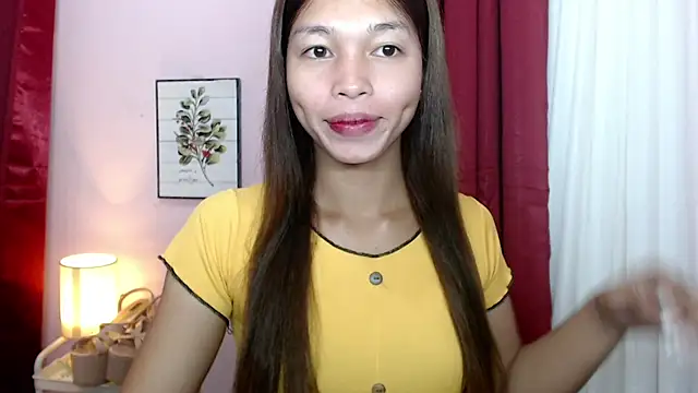 Snapshot of ursexy_anne chatting on July 24, 2026, 1:47 am ursexy anne online show from July 24, 2026, 1:47 am