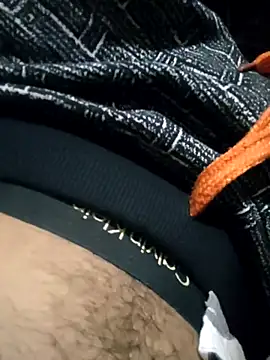 hottboyyz online show from April 26, 2026, 1:42 pm