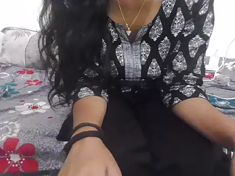 Snapshot of Malikaaa_V chatting on July 29, 2026, 6:39 pm Malikaaa V online show from July 29, 2026, 6:39 pm