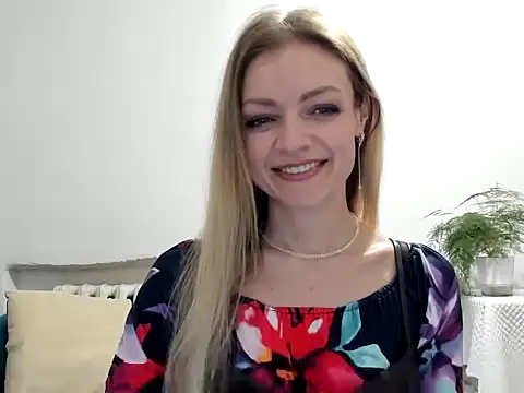Snapshot of Severina7 chatting on June 4, 2026, 6:25 pm Severina7 online show from June 4, 2026, 6:25 pm