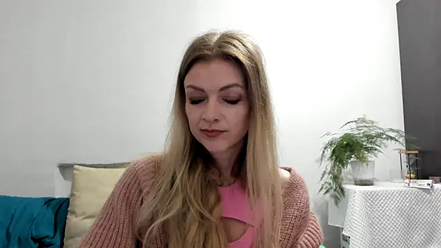 Snapshot of Severina7 chatting on June 16, 2026, 8:11 pm Severina7 online show from June 16, 2026, 8:11 pm