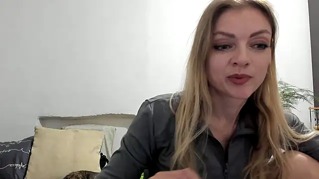 Snapshot of Severina7 chatting on June 30, 2026, 7:59 pm Severina7 online show from June 30, 2026, 7:59 pm
