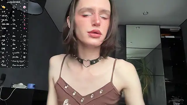Snapshot of Niky_Long chatting on June 24, 2026, 12:26 pm Niky Long online show from June 24, 2026, 12:26 pm
