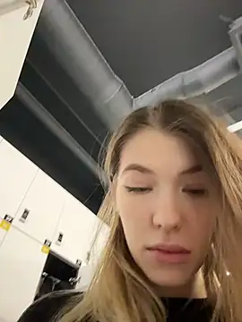 Risky Mia69 online show from April 19, 2026, 6:10 pm