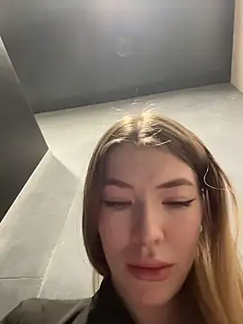 Risky Mia69 online show from April 26, 2026, 5:10 pm