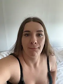 Eva 444 online show from April 24, 2026, 1:08 am