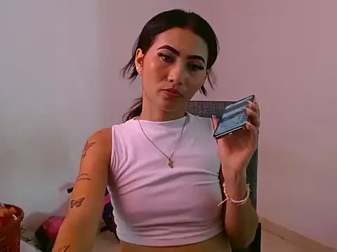 Snapshot of Dulcesexy18 chatting on June 22, 2026, 9:34 pm Dulcesexy18 online show from June 22, 2026, 9:34 pm