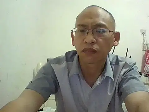 Snapshot of benly118 chatting on April 19, 2026, 12:04 pm benly118 online show from April 19, 2026, 12:04 pm