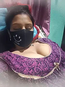 Snapshot of BaddieUnleashed chatting on April 15, 2026, 5:09 pm BaddieUnleashed online show from April 15, 2026, 5:09 pm