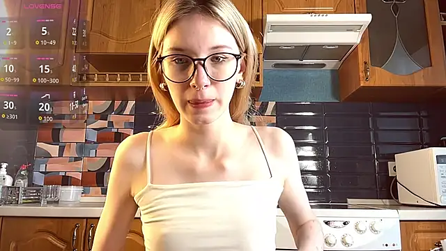 Snapshot of eileencrowday chatting on May 4, 2026, 3:13 am eileencrowday online show from May 4, 2026, 3:13 am