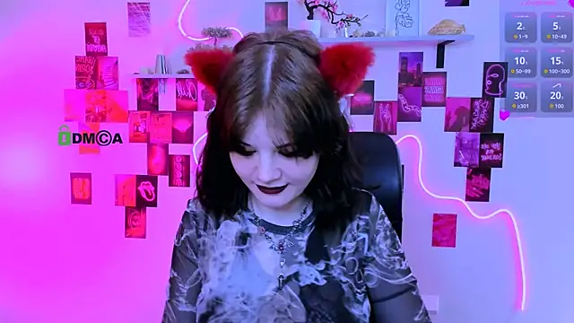 nikki kiss  online show from May 13, 2026, 9:06 am