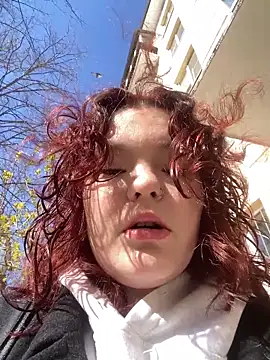 kinky  fox online show from April 20, 2026, 11:24 am