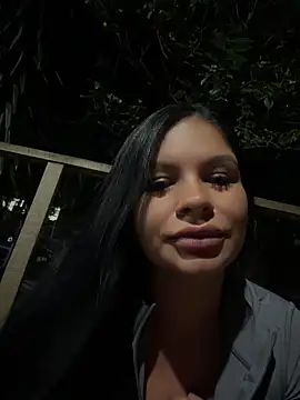 Snapshot of Elara_Luxe chatting on July 9, 2026, 11:53 pm Elara Luxe online show from July 9, 2026, 11:53 pm