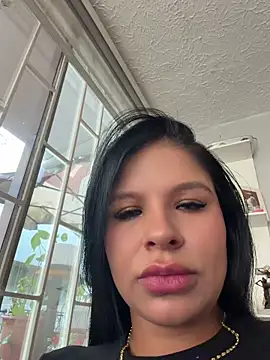 Snapshot of Elara_Luxe chatting on July 16, 2026, 9:43 pm Elara Luxe online show from July 16, 2026, 9:43 pm