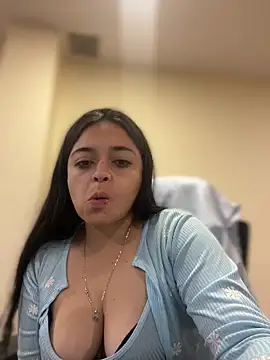 Snapshot of Selene__Ferrer chatting on June 12, 2026, 1:43 pm Selene Ferrer online show from June 12, 2026, 1:43 pm