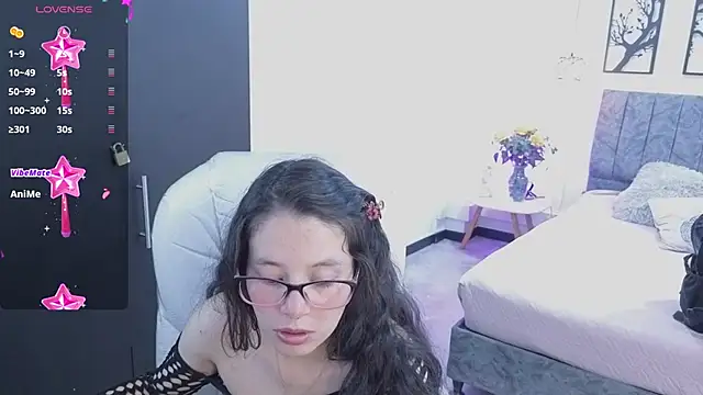 Snapshot of Samantha_bloww1 chatting on June 12, 2026, 2:43 am Samantha bloww1 online show from June 12, 2026, 2:43 am