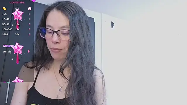 Snapshot of Samantha_bloww1 chatting on June 17, 2026, 2:14 am Samantha bloww1 online show from June 17, 2026, 2:14 am