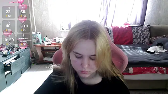 Ariana-May online show from April 20, 2026, 7:11 am