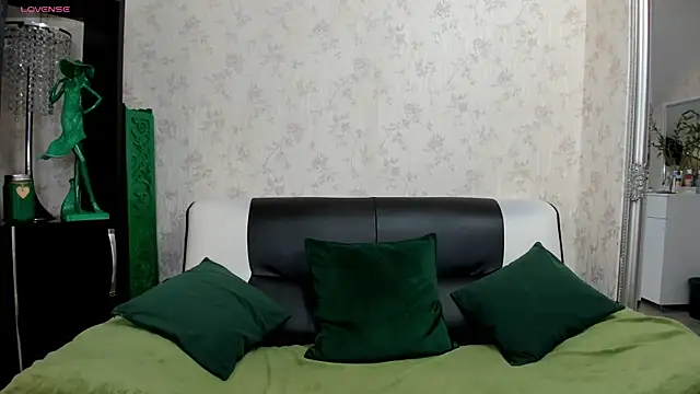 Snapshot of FemCupid chatting on May 20, 2026, 4:51 am FemCupid online show from May 20, 2026, 4:51 am