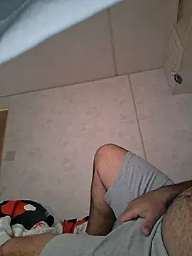 Snapshot of jhoni123foryou chatting on May 3, 2026, 12:11 pm jhoni123foryou online show from May 3, 2026, 12:11 pm