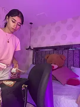 Alahia pink  online show from April 17, 2026, 5:10 am