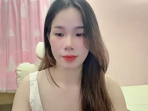 Snapshot of Luna3579 chatting on July 23, 2026, 4:49 pm Luna3579 online show from July 23, 2026, 4:49 pm