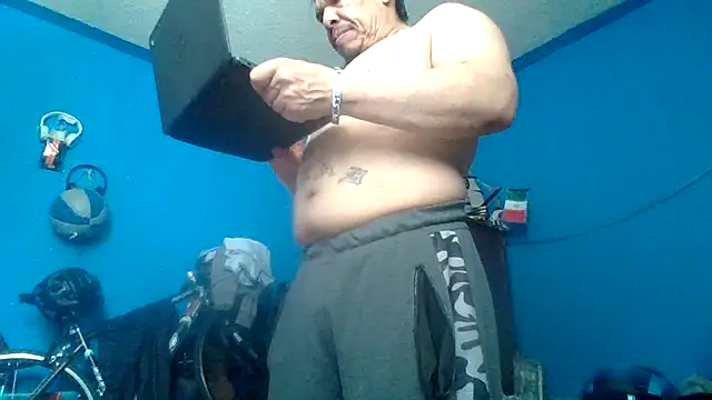 Snapshot of Oskr2024XXX chatting on June 2, 2026, 8:22 pm Oskr2024XXX online show from June 2, 2026, 8:22 pm