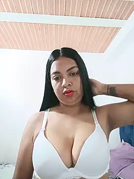 Snapshot of Silvana2927 chatting on June 3, 2026, 1:57 pm Silvana2927 online show from June 3, 2026, 1:57 pm