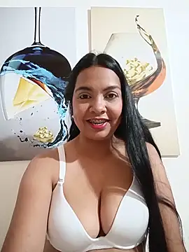 Snapshot of Silvana2927 chatting on June 6, 2026, 6:29 am Silvana2927 online show from June 6, 2026, 6:29 am