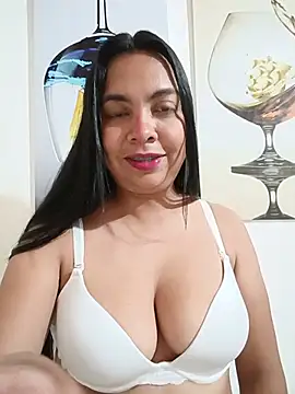 Snapshot of Silvana2927 chatting on June 20, 2026, 6:49 am Silvana2927 online show from June 20, 2026, 6:49 am