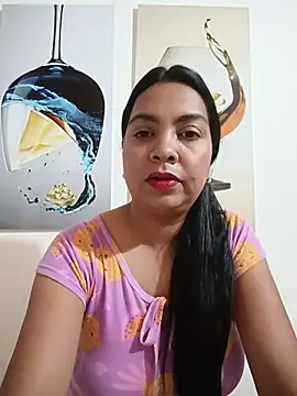 Snapshot of Silvana2927 chatting on June 25, 2026, 6:29 am Silvana2927 online show from June 25, 2026, 6:29 am