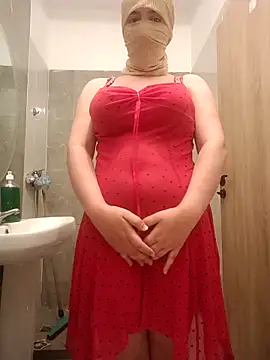 Sarah Dalouaa online show from April 21, 2026, 3:28 pm