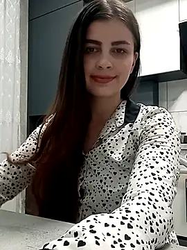 Snapshot of Eveline5038 chatting on June 25, 2026, 7:29 pm Eveline5038 online show from June 25, 2026, 7:29 pm