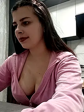 Snapshot of Eveline5038 chatting on June 29, 2026, 9:48 pm Eveline5038 online show from June 29, 2026, 9:48 pm