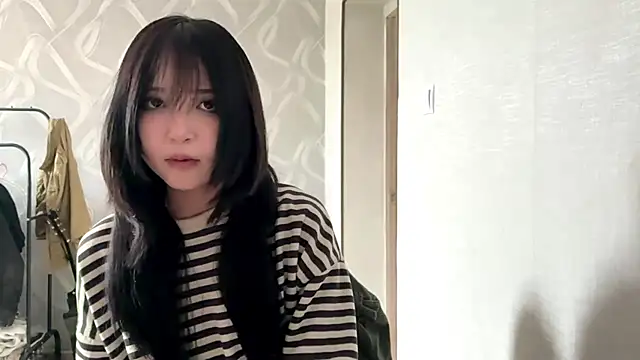 ElizabetGollihue online show from April 22, 2026, 9:22 am