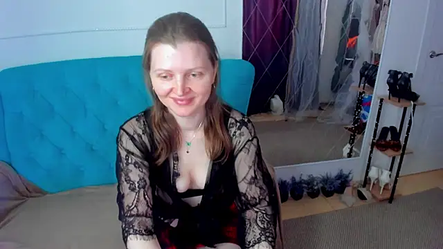 Snapshot of Liza__Evans chatting on April 29, 2026, 2:15 am Liza Evans online show from April 29, 2026, 2:15 am