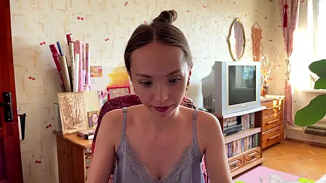 Snapshot of AdriannaBill chatting on June 18, 2026, 3:05 pm AdriannaBill online show from June 18, 2026, 3:05 pm