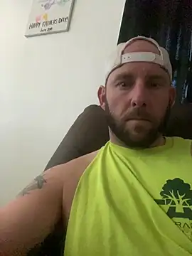 phattyluv89 online show from April 26, 2026, 6:05 pm