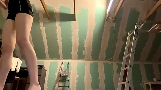 Skinny girl  online show from April 22, 2026, 5:03 pm