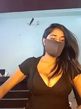 HotShanayaXO online show from April 23, 2026, 4:35 am