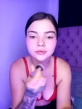 Dollce-fox online show from April 20, 2026, 11:50 pm