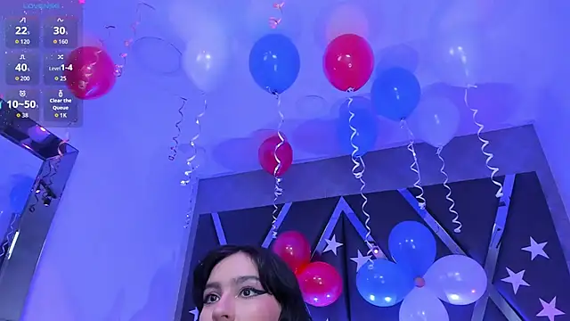 Snapshot of HaniKuspoka chatting on July 4, 2026, 8:04 pm HaniKuspoka online show from July 4, 2026, 8:04 pm
