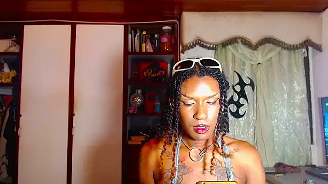 Snapshot of ZorraRojaa chatting on July 28, 2026, 9:47 pm ZorraRojaa online show from July 28, 2026, 9:47 pm