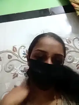 Lusi G online show from April 27, 2026, 11:19 am