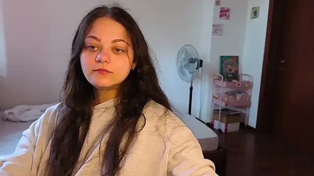 Snapshot of _Mikky_lil_ chatting on July 25, 2026, 10:13 am Mikky lil online show from July 25, 2026, 10:13 am