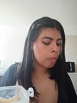 Snapshot of SOFIA-11_ chatting on May 22, 2026, 6:02 pm SOFIA-11 online show from May 22, 2026, 6:02 pm