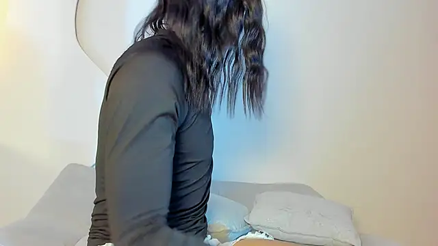 Snapshot of Aohomlester_ chatting on May 9, 2026, 2:33 pm Aohomlester online show from May 9, 2026, 2:33 pm