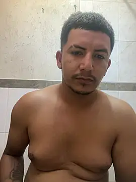 Snapshot of Alcantar01 chatting on May 31, 2026, 3:08 pm Alcantar01 online show from May 31, 2026, 3:08 pm