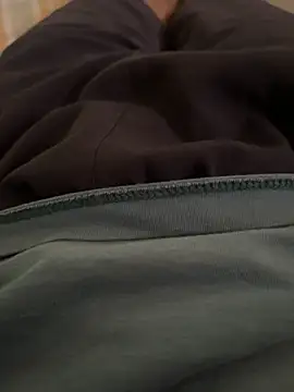 warm milk69 online show from May 2, 2026, 3:33 am