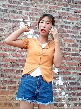 Snapshot of Elena_Mia chatting on May 25, 2026, 1:33 am Elena Mia online show from May 25, 2026, 1:33 am